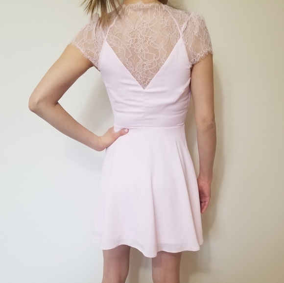 Romantic blush mini dress - Picture 3 of 3